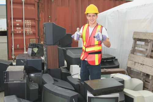 Efficient packing and sorting during office clearance